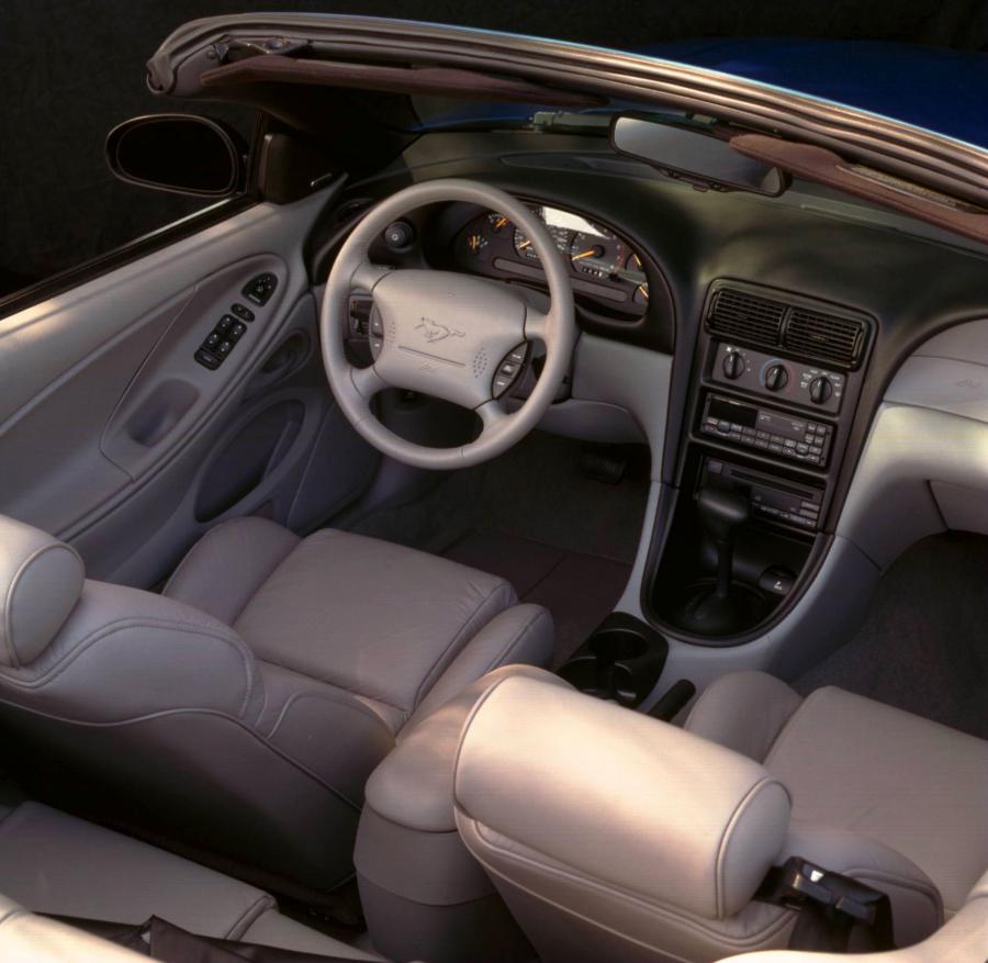  Ford Mustang 1994 года  (фото 3 из 12)